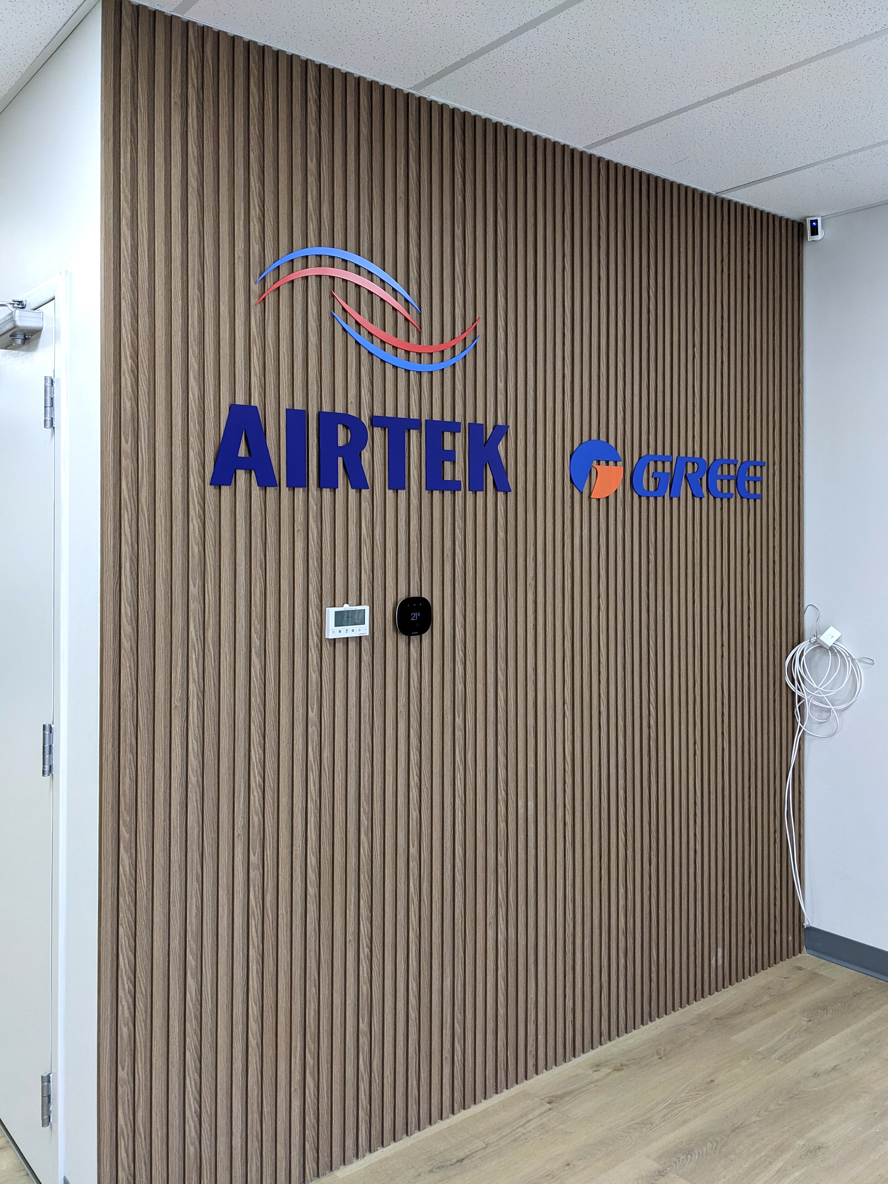 acrylic, pvc, aluminum office, interior, exterior sign Winnipeg, router cut signs Winnipeg, reception logo signs Winnipeg, health clinic wall logo Winnipeg, business wall logo Winnipeg